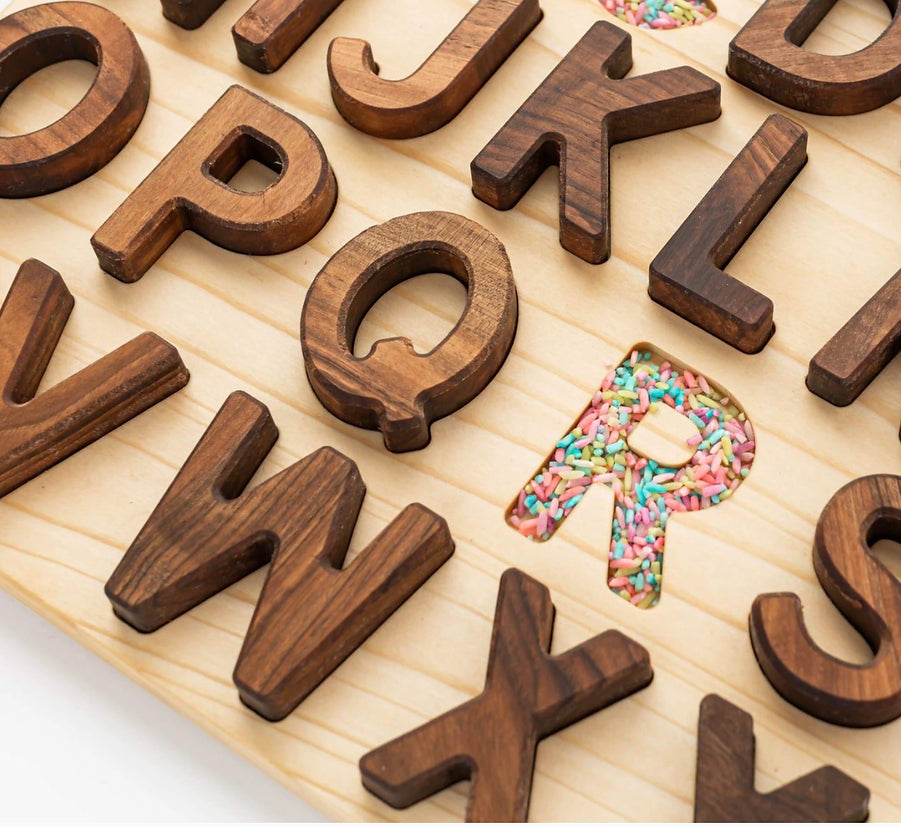 Rompecabezas del alfabeto en mayúsculas